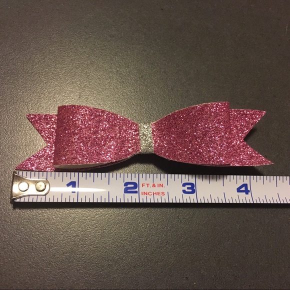 2/$15 🦩 NEW Pink sparkly faux leather hair clip - Picture 2 of 3